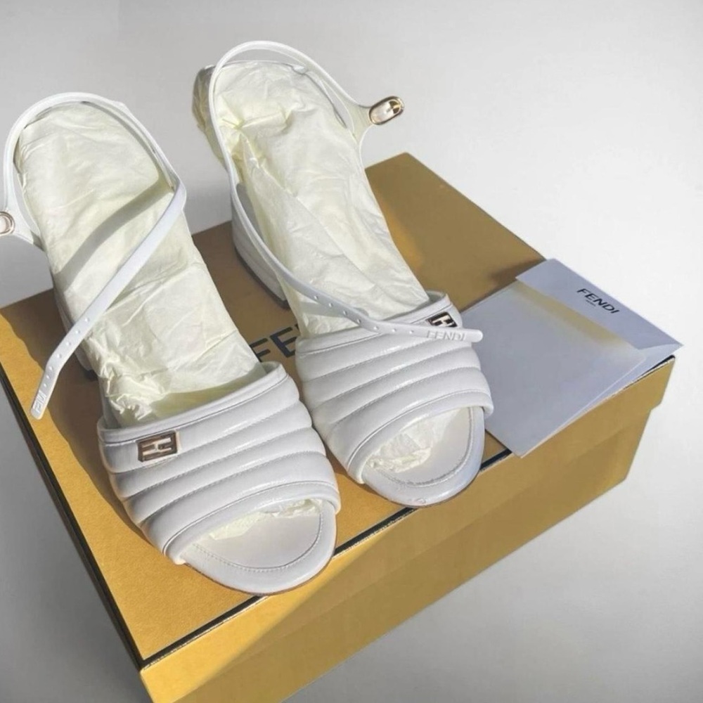 New w box & passport Fendi White Quilted Leather Slingback Sandals 39 Heels
